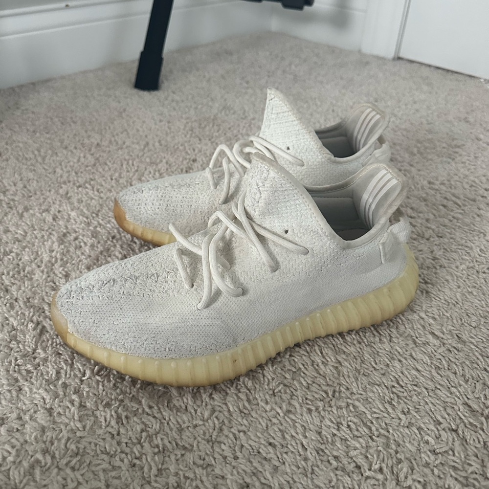 Yeezy Men’s White and Cream